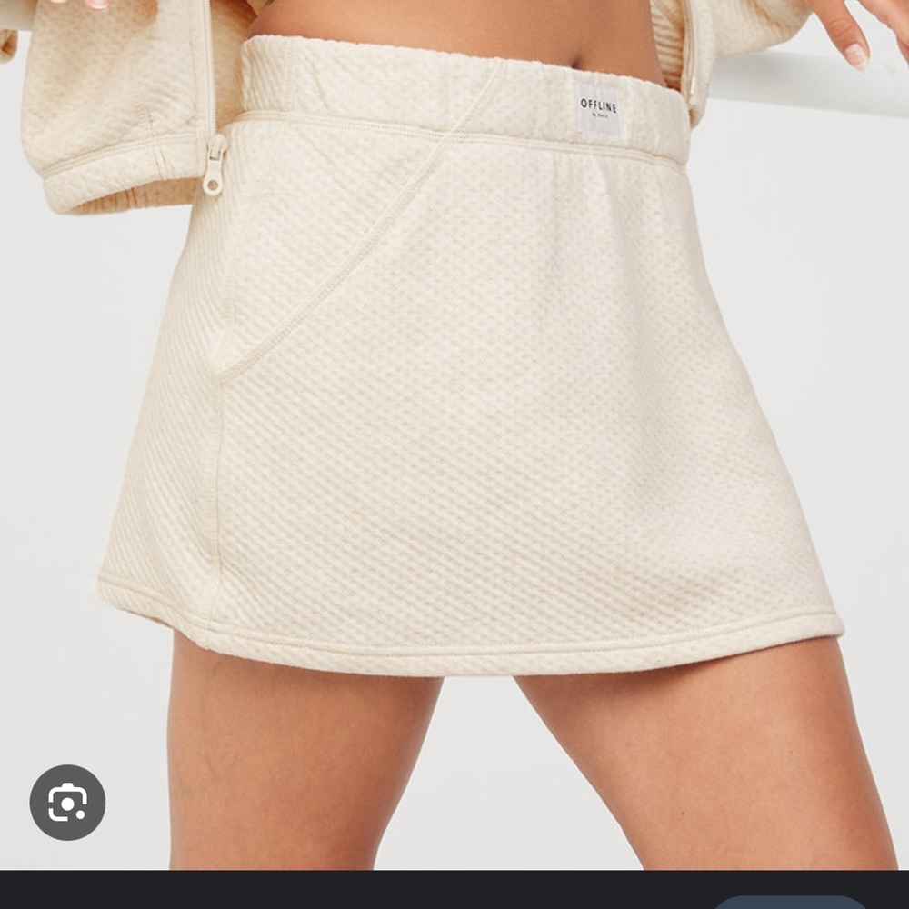ISO!!!! Aerie offline coffee run skirt!!!